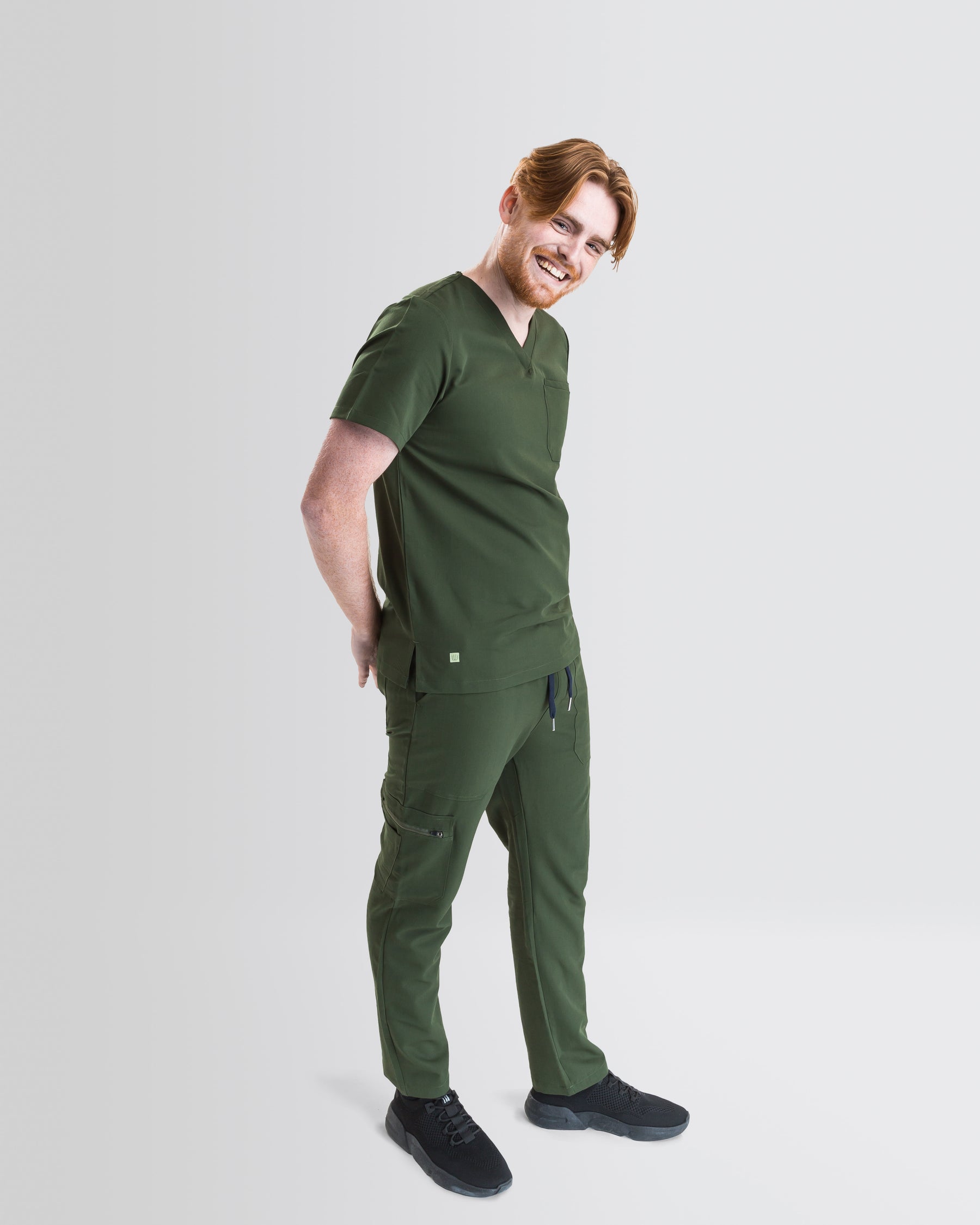 WillowThread™ Mens Classic Scrub Top